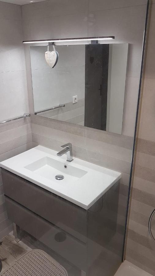 Tres Beau 3 Pieces Spacieux Lumineux Et Climatise نيس المظهر الخارجي الصورة